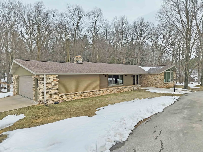 5454 Norway Dr, Pulaski, WI 54162-8929