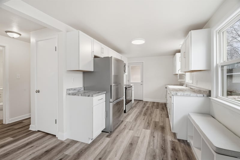 831 Martin St, Menasha, WI 54952