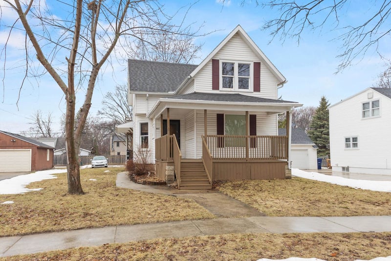 621 Huron St, De Pere, WI 54115