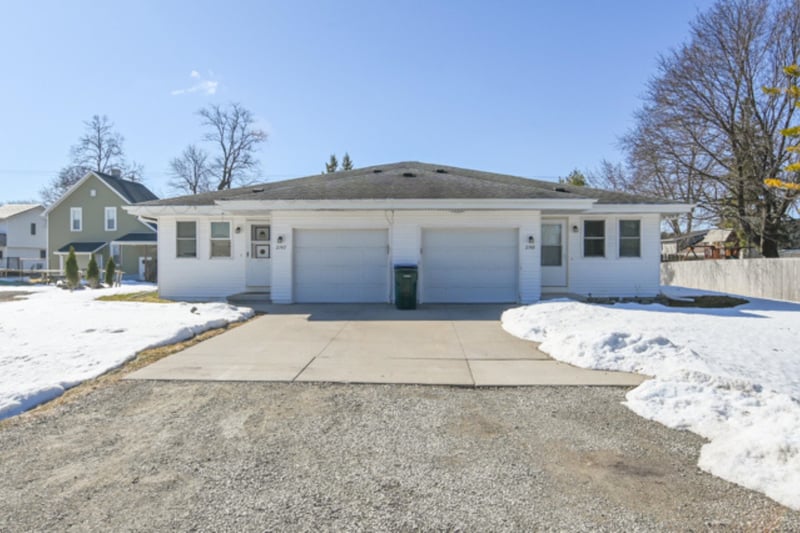 2747 8th St, Appleton, WI 54914-4225