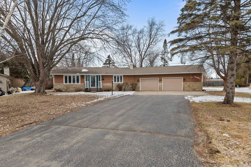 3225 Abendroth St, Appleton, WI 54914