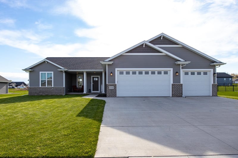 N1842 Schroeder Farm Dr, Greenville, WI 54942-8316