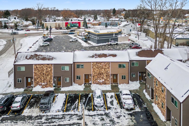 1747 Oakdale Ave, Green Bay, WI 54302-3255