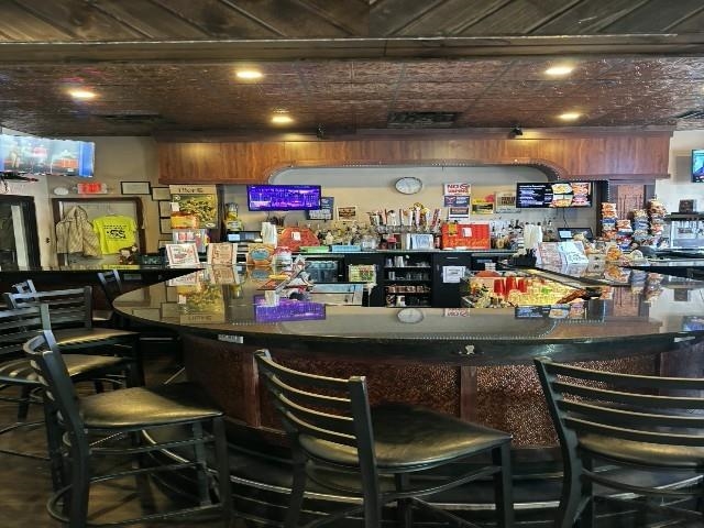 1215 Main St, Gresham, WI 54128