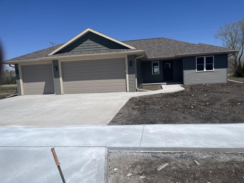 378 Pauls Pl, Oshkosh, WI 54904-6513