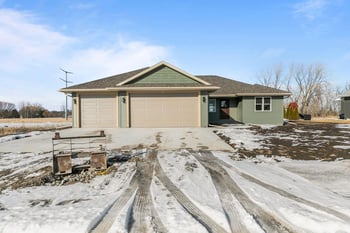 378 Pauls Pl, Oshkosh, WI 54904-6513