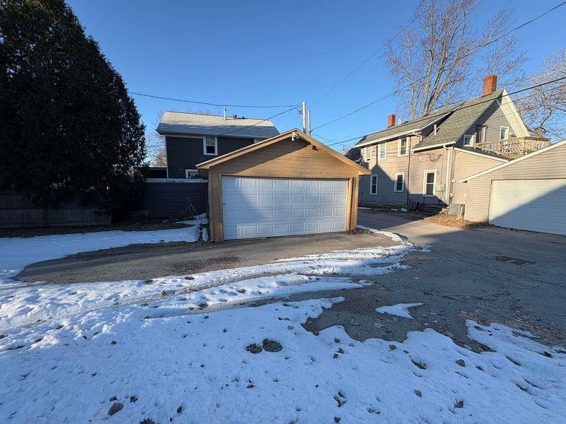 607 Maple Ave, Green Bay, WI 54303