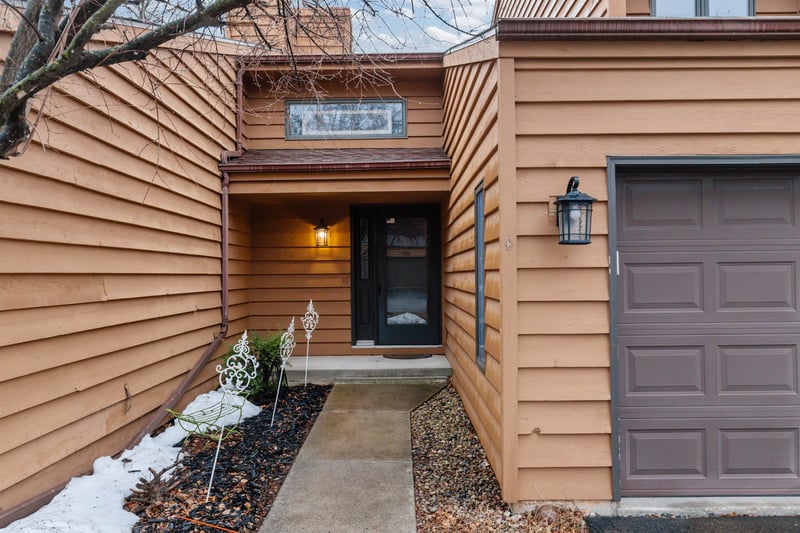 933 Windfield Pl #B, Appleton, WI 54911-1583