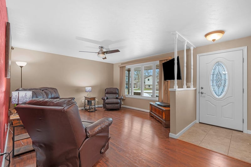 543 Delwiche Rd, Green Bay, WI 54302-3112