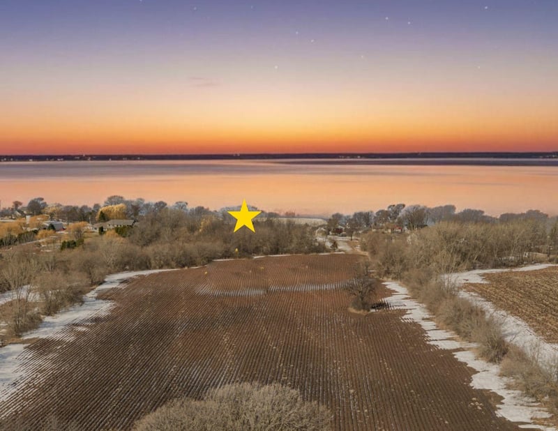 3276 Nicolet Dr, Green Bay, WI 54311