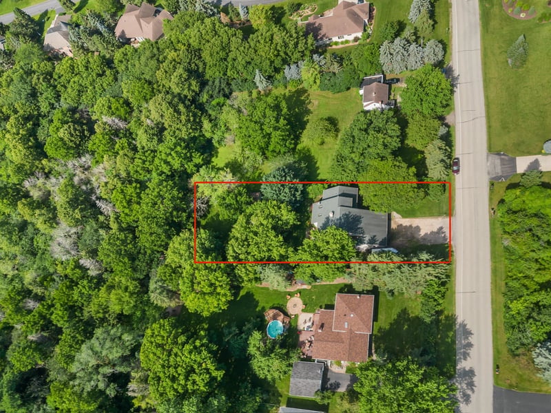 419 Maple Ln, Neenah, WI 54956