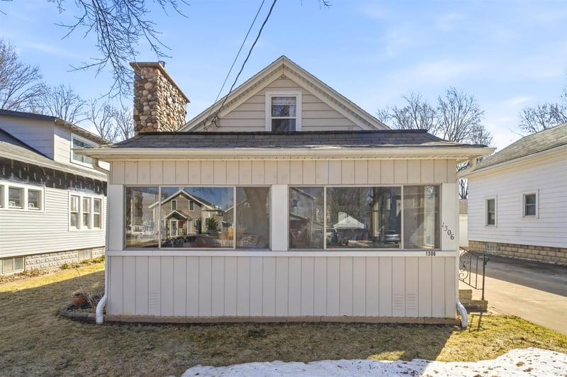 1306 Lawe St, Appleton, WI 54915