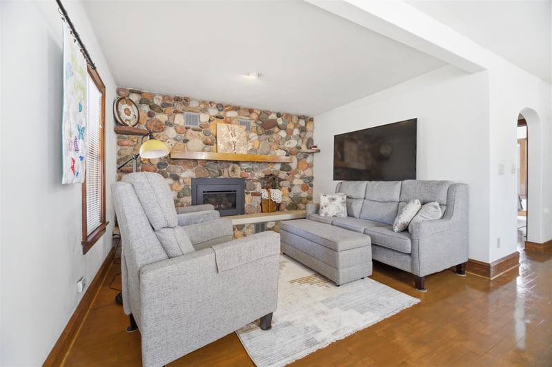 1306 Lawe St, Appleton, WI 54915