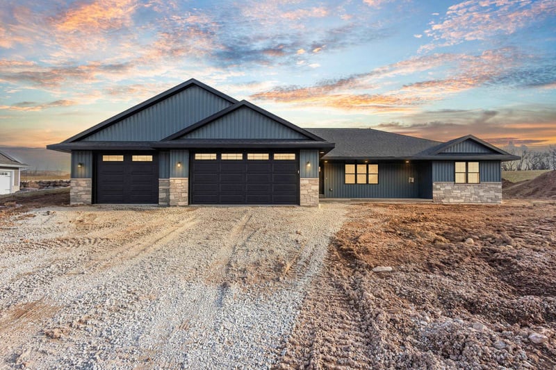 3382 Largo Ridge Ct, Green Bay, WI 54311