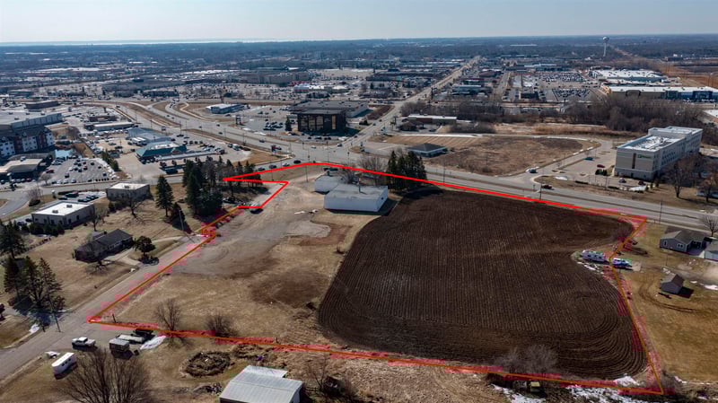 1703 Casaloma Dr, Appleton, WI 54913-8847