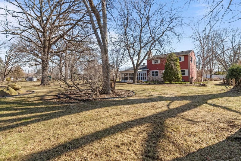 1645 Crestview Dr, Oshkosh, WI 54904