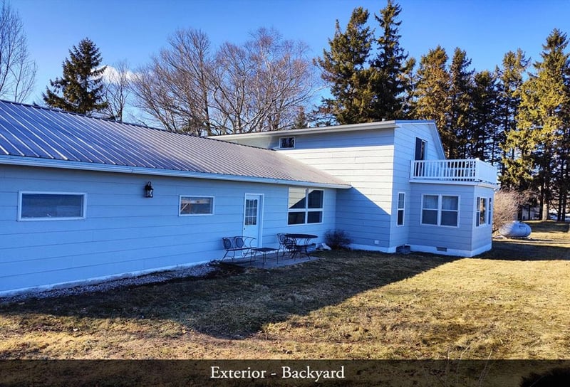 N2890 Lakeshore Rd, Kewaunee, WI 54216