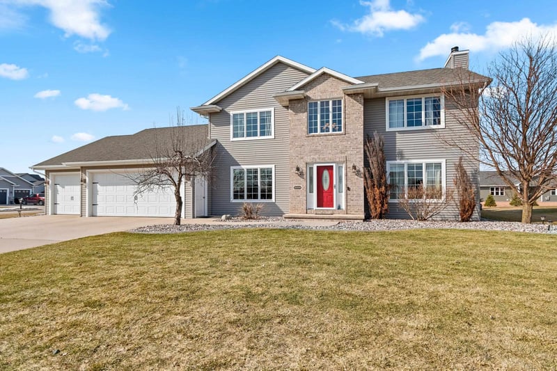 W5054 Birchwood Dr, Sherwood, WI 54169-9506