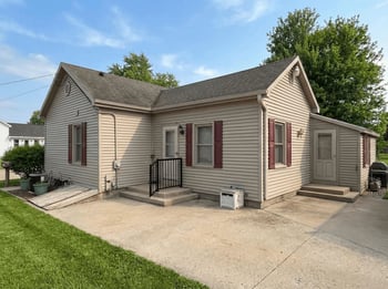 636 7th Ave, Oshkosh, WI 54902