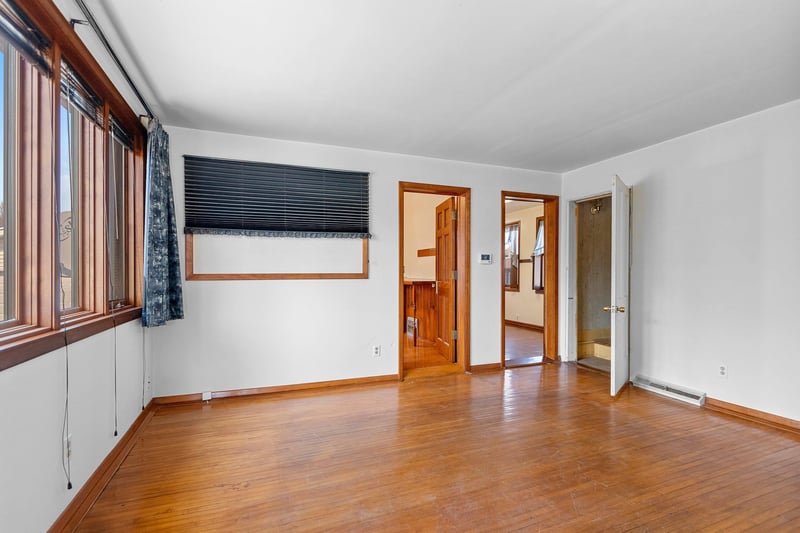 1016 Otter Ave, Oshkosh, WI 54901