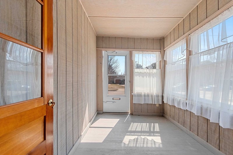 1016 Otter Ave, Oshkosh, WI 54901