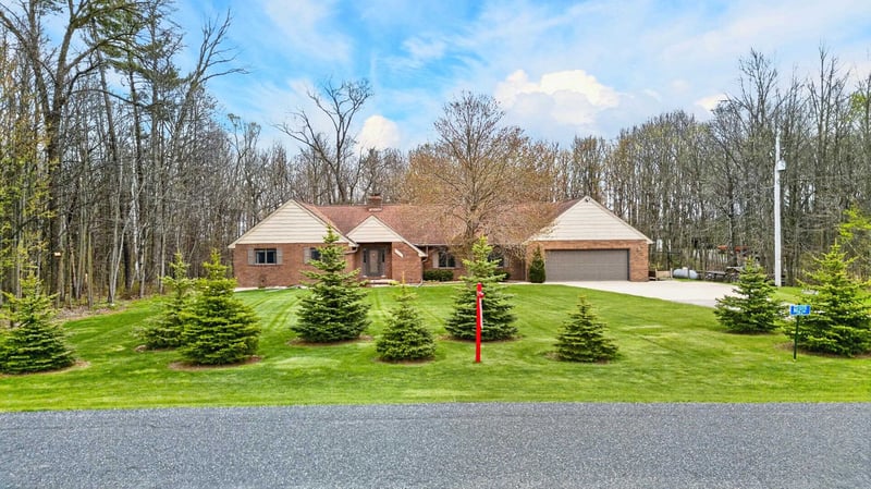 N1212 Clune Rd, Kaukauna, WI 54130