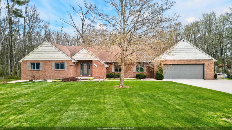N1212 Clune Rd, Kaukauna, WI 54130