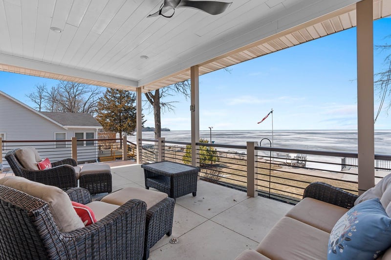 4813 Edgewater Beach Rd, Green Bay, WI 54311-9799