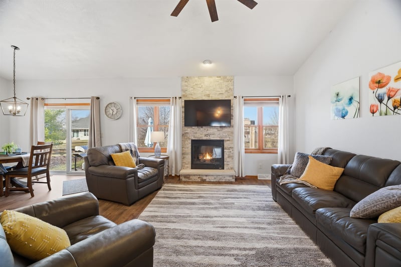 N9581 Hartford Ln, Appleton, WI 54915