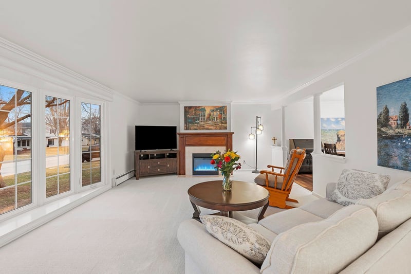 3520 Briar Ter, Green Bay, WI 54301-1126