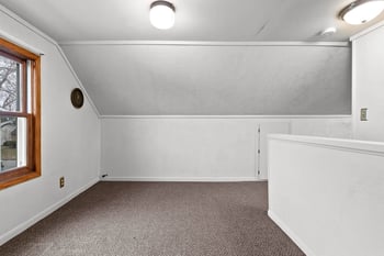 525 Dutton Ave, Green Bay, WI 54304-4923