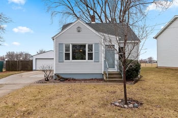 525 Dutton Ave, Green Bay, WI 54304-4923