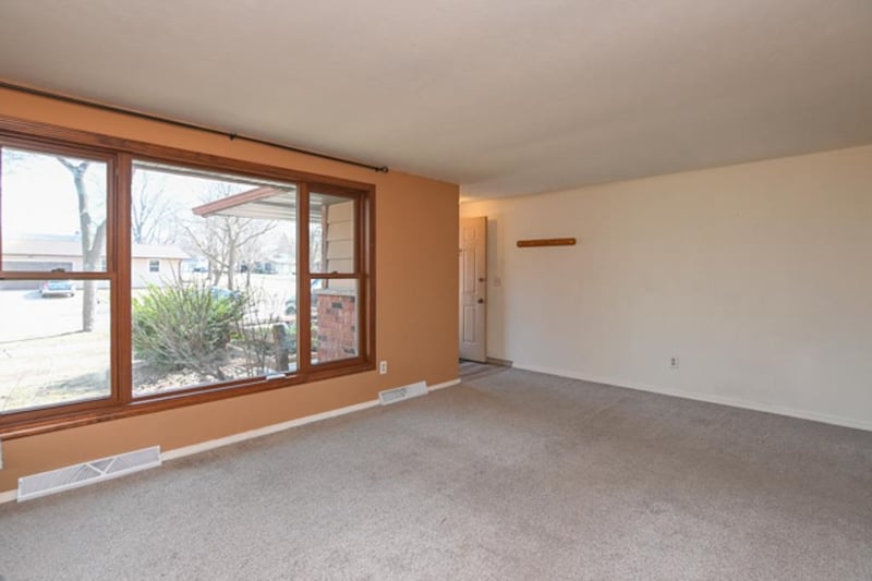 1024 Edgewood Dr, Green Bay, WI 54311