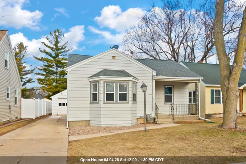 1132 12th Ave, Green Bay, WI 54304
