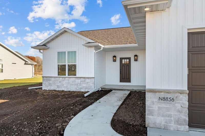 N8856 Dublin Ps, Menasha, WI 54952