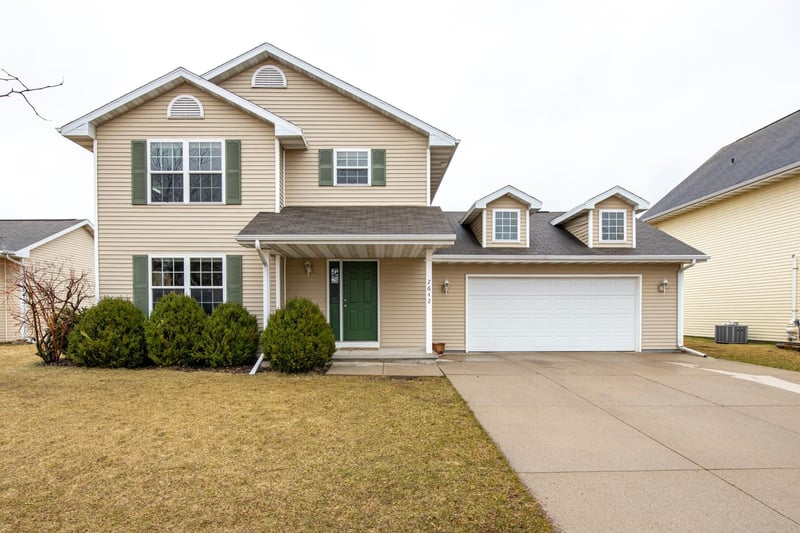 2642 Marathon Ave, Neenah, WI 54956