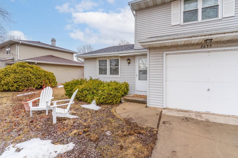 3655 East River Dr, Green Bay, WI 54301