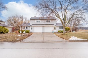 3655 East River Dr, Green Bay, WI 54301