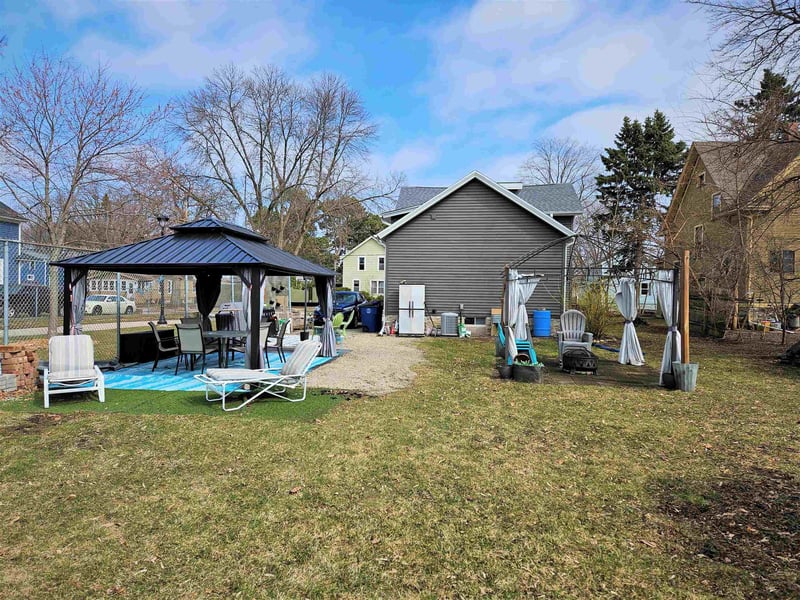 45 Eveline St, Oshkosh, WI 54901