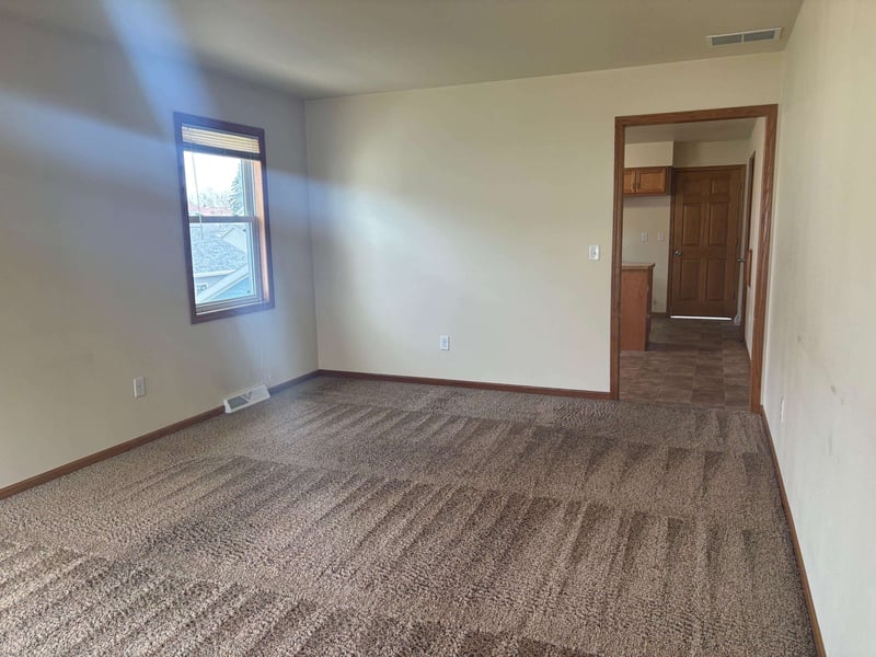 919 Bismarck Ave, Oshkosh, WI 54902