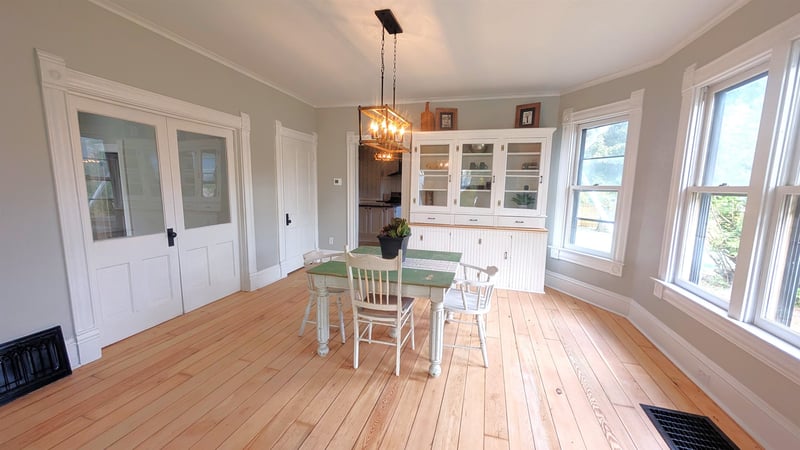 2316 Oregon St, Oshkosh, WI 54902