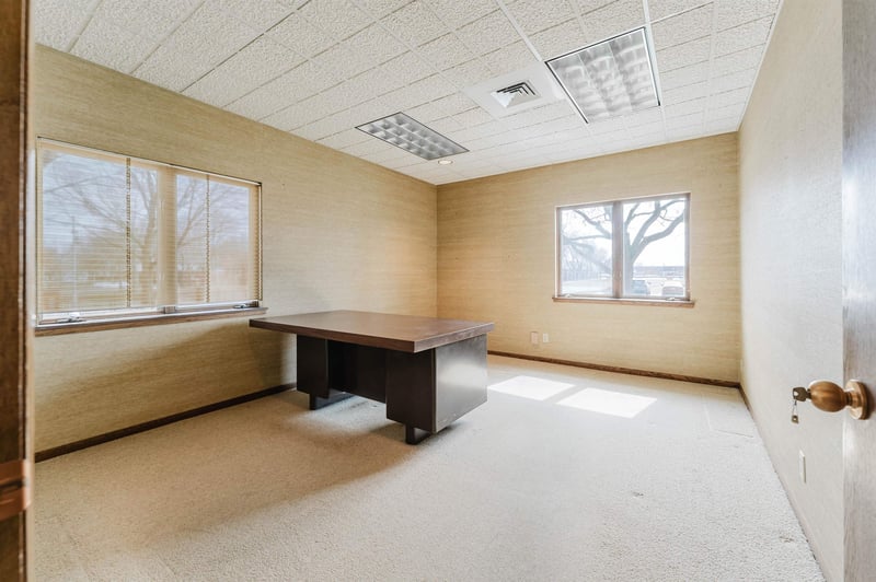 217 Ceape Ave, Oshkosh, WI 54901-5061