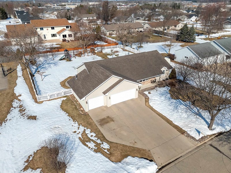 424 Polczinski Cir, Oconto Falls, WI 54154