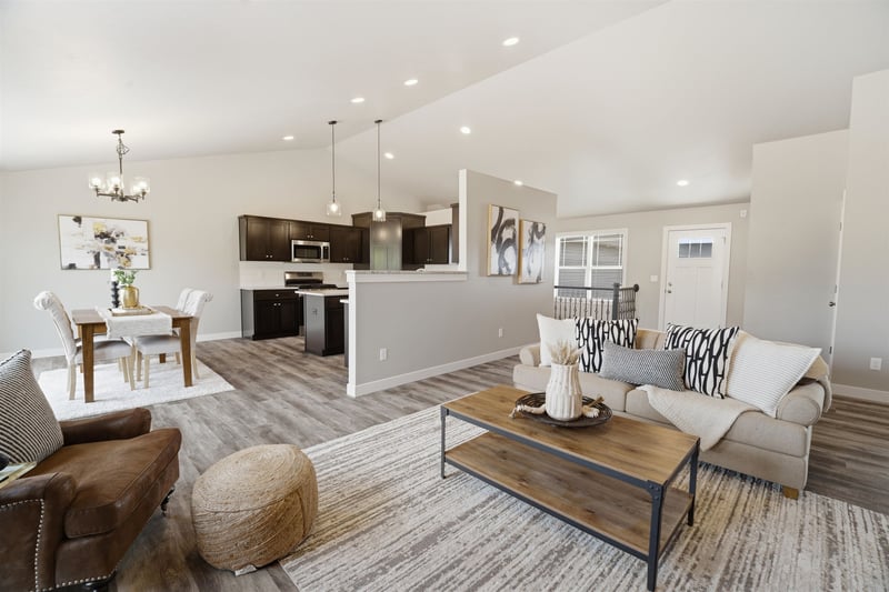 W7077 Jaclyn Ln, Greenville, WI 54942