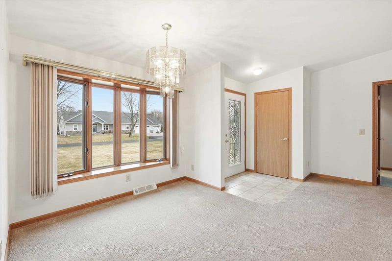 5235 Chesapeake Ct, Oshkosh, WI 54901-0000