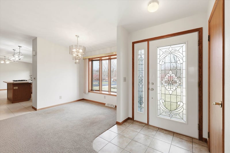 5235 Chesapeake Ct, Oshkosh, WI 54901-0000