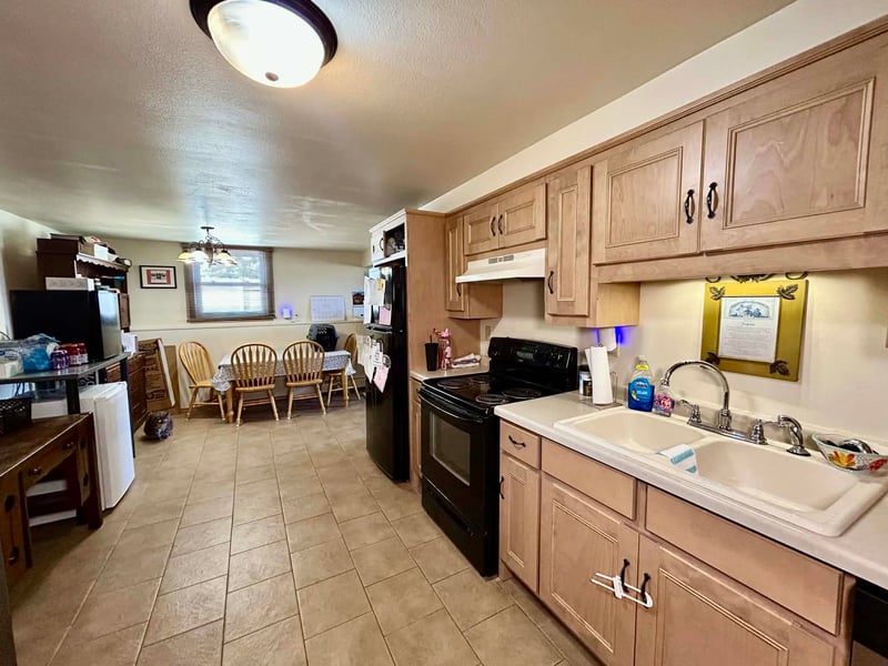 703 Helena St, De Pere, WI 54115-1153