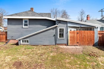 1175 9th St, Green Bay, WI 54304-3254