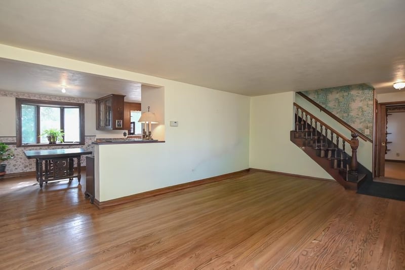 1321 Wiesner St, Green Bay, WI 54304-2825