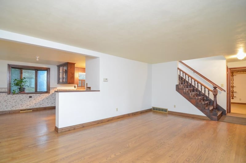 1321 Wiesner St, Green Bay, WI 54304-2825